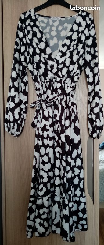 Robe blanche et noire (image 3)