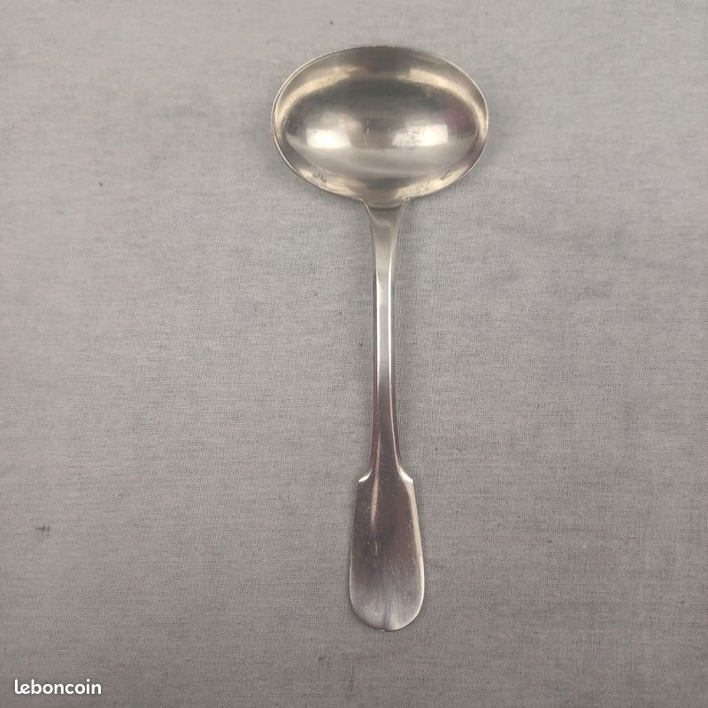 12 Cuillères à Moka Christofle – Modèle Cluny – Métal Argenté – 10 Cm – Très Bon état