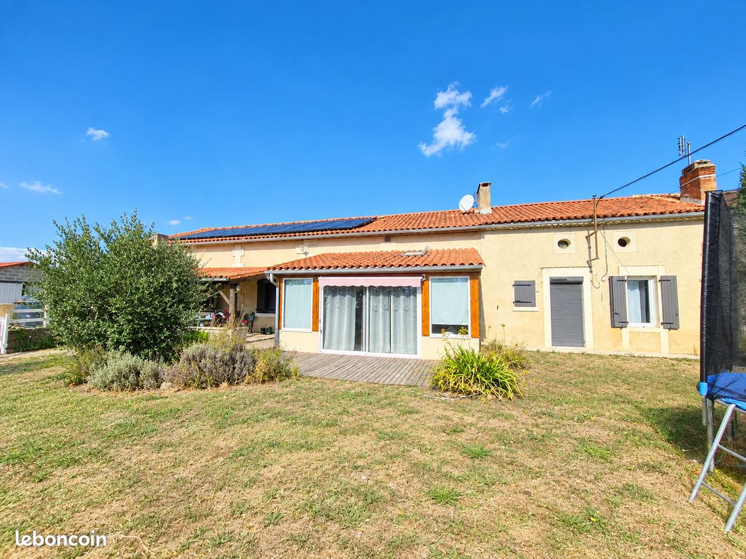 Maison 6 pièces 151 m² · à La Roche-Chalais · 151 m² · 254 000 €