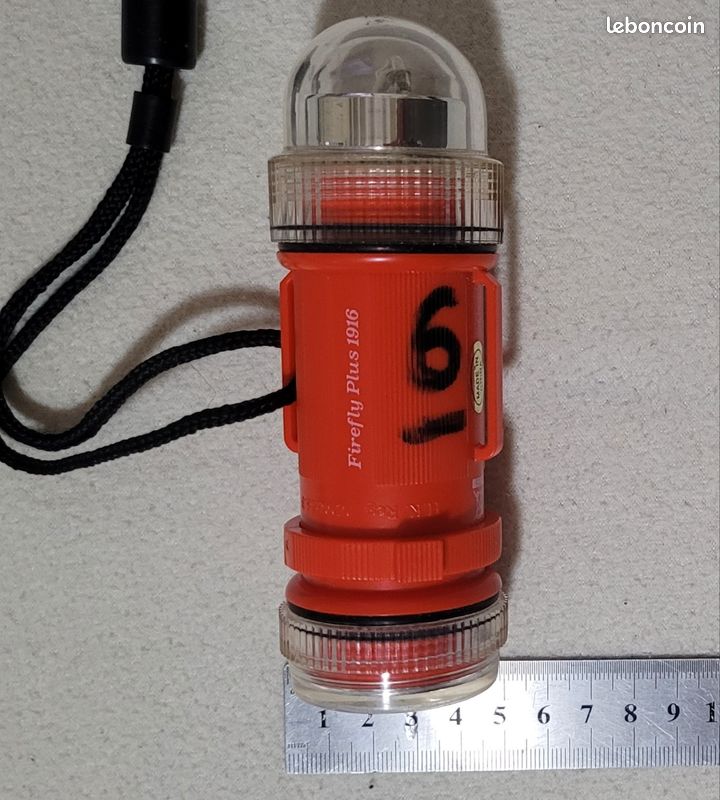 Lampe De Gilet De Sauvetage LED Stroboscopique Auto-Éclairage Eau De Mer - Lithium