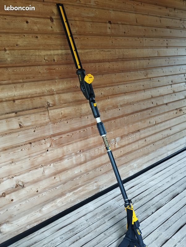 DEWALT Taille-Haies Sur Perche Brushless 18V - Coupe 25 Mm - 2800 Cps/min - Autonomie 75 Min - Tête Orientable 180°