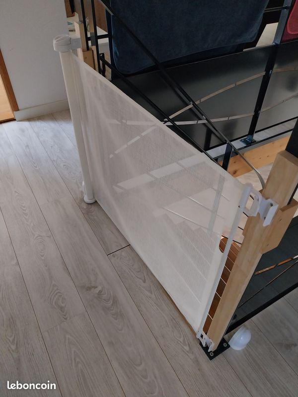 Barrière enroulable pour protéger escalier (image 11)