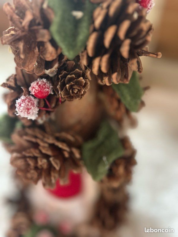 Décoration de Noël - Sapin en pomme de pin (image 4)
