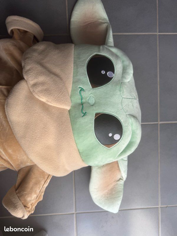Grogu Yoda star wars taille géant Disney Collection