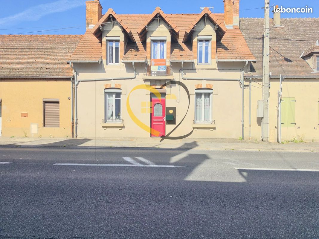 Maison 7 pièces 142 m² · à Bessay-sur-Allier · 142 m² · 105 000 €