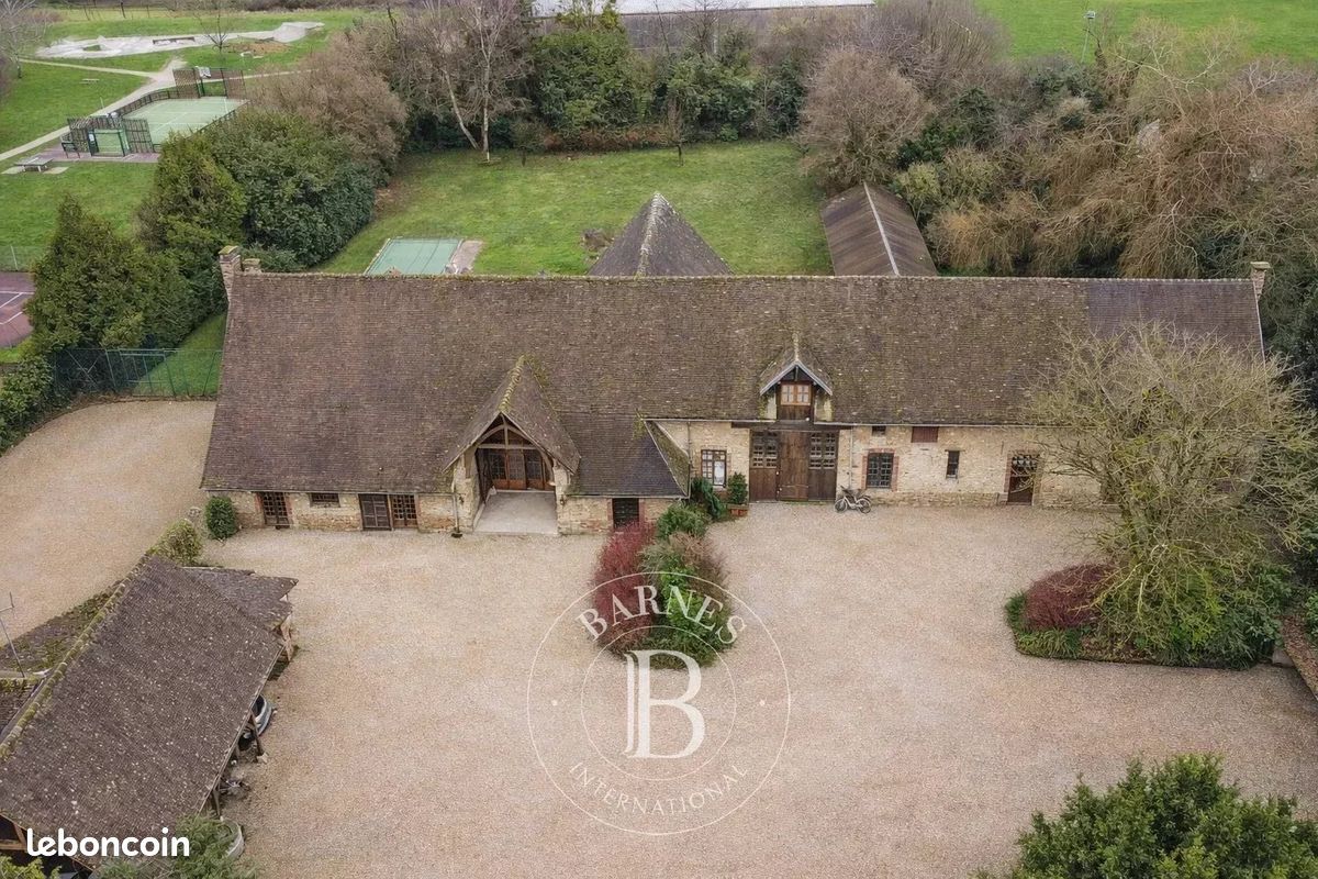 Maison 13 pièces 320 m² · à Les Loges-en-Josas · 320 m² · 949 000 €