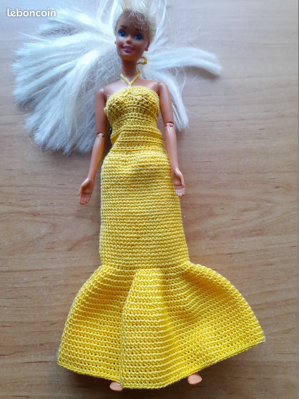 Poupée Barbie En Robe Longue Mattel - Occasion (robe Fendue) - Voir Photos