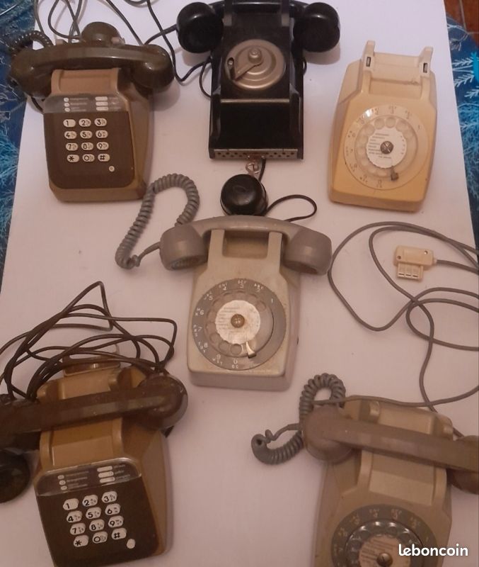 Téléphones anciens + pièces (image 1)