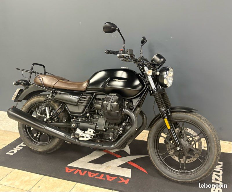 Moto Guzzi V7 Stone / 2017 / 18500kms (image 2)