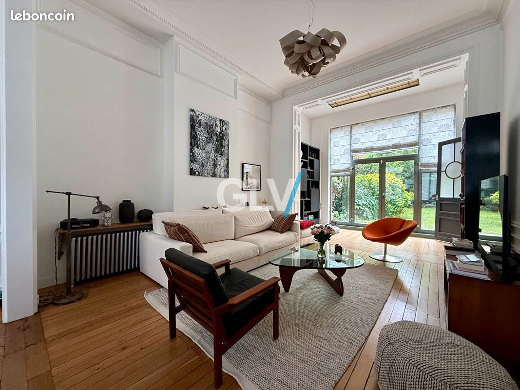 Maison 11 pièces 335 m² · à Lille · 335 m² · 1 500 000 €