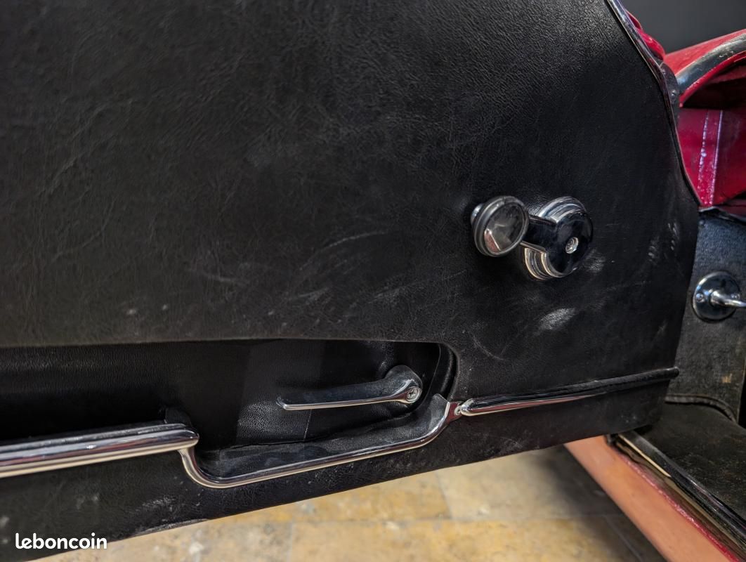 Jaguar E-Type Series 2 4.2 6 cyl en ligne (image 24)