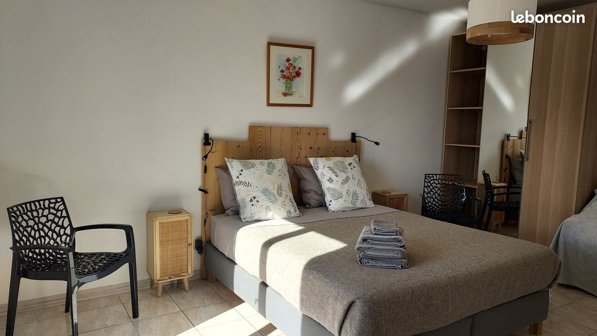 Gîte pied du Ventoux - 4 à 6 chambres (image 4)
