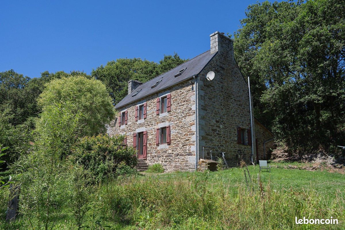 Maison 5 pièces 153 m² · à Plougonver · 153 m² · 227 500 €