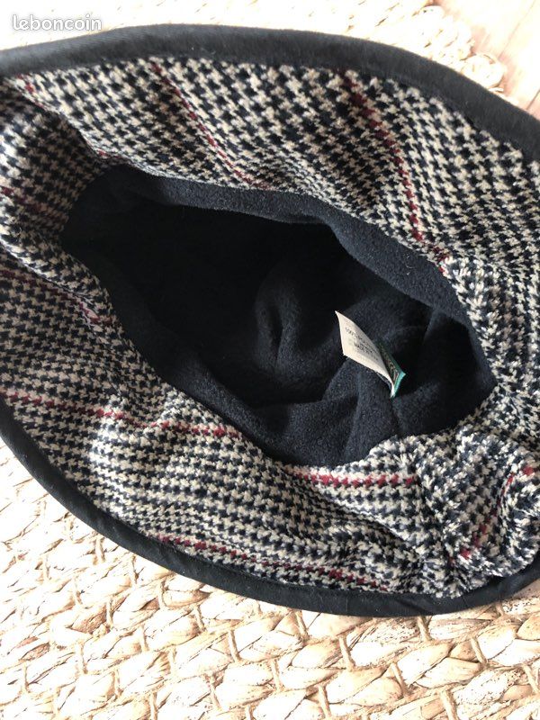Chapeau cloche neuf (image 2)