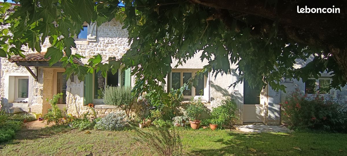 Maison 5 pièces 160 m² · à Saint-Savinien · 160 m² · 286 200 €