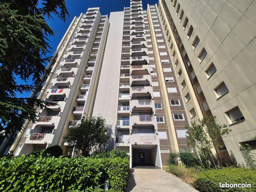 Appartement 4 pièces 91 m² · à Saint-Étienne · 91 m² · 850 €