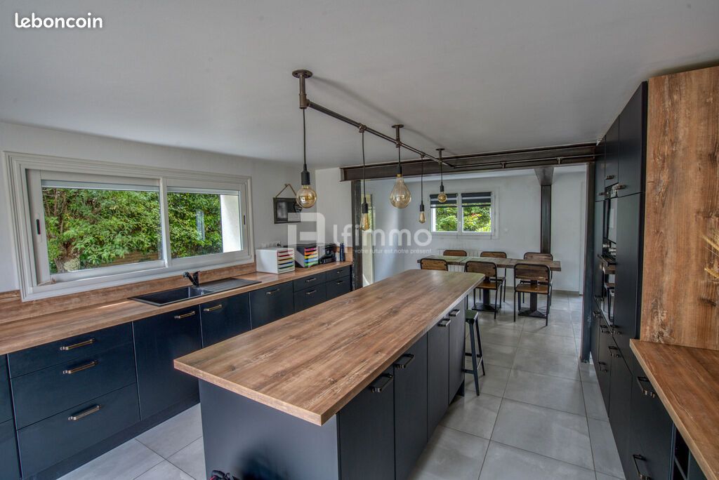 Maison 5 pièces 127 m² - Royan 17200 (image principale 3)