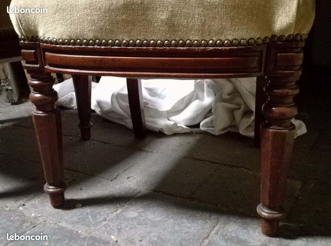 Paire de chaises anciennes - assise et dossier en velours (image 5)