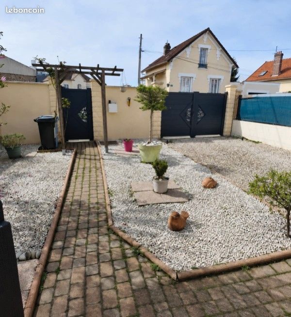 Maison 5 pièces 81 m² · à Persan · 81 m² · 304 200 €
