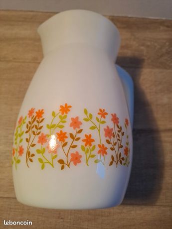 Pichet Vintage ARCOPAL Lotus – Verre Multicouche, Forme Ronde, Bon état, OCCASION