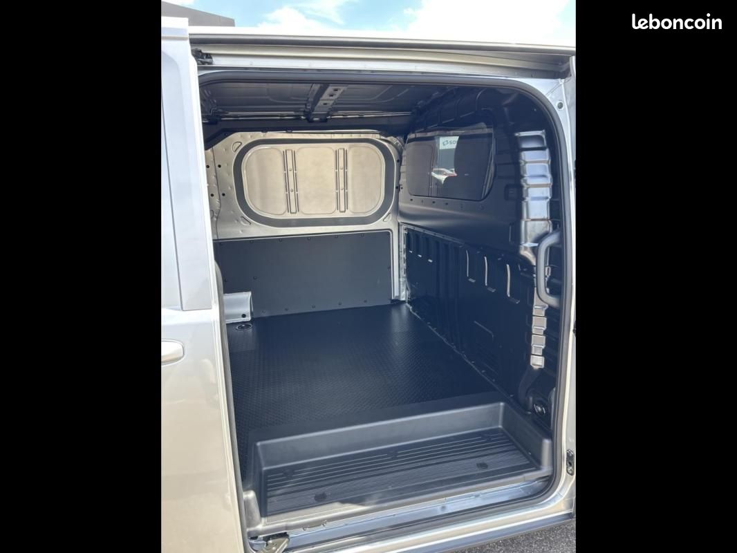 Maxus DELIVER7 Fg e- L2H1 77 kWh (image 12)