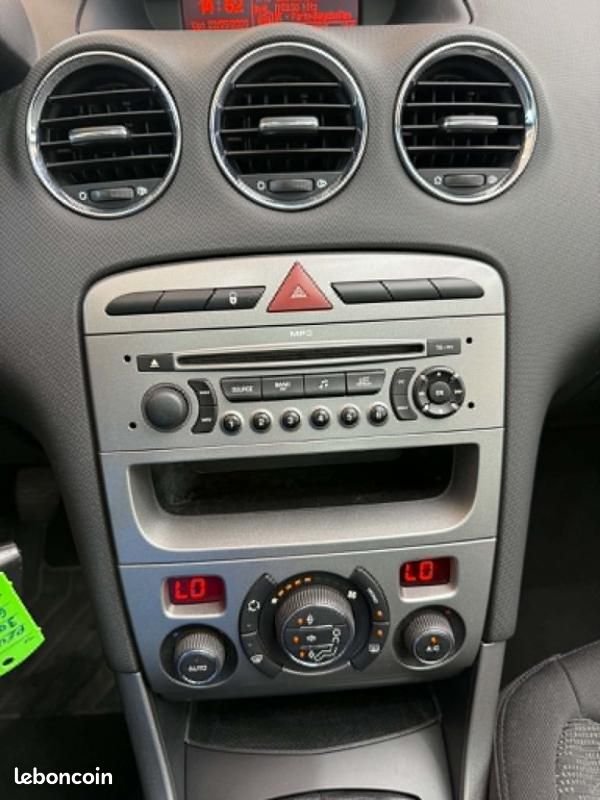 Peugeot 308 SW 1.6 HDi 16V 110 CV (image 17)