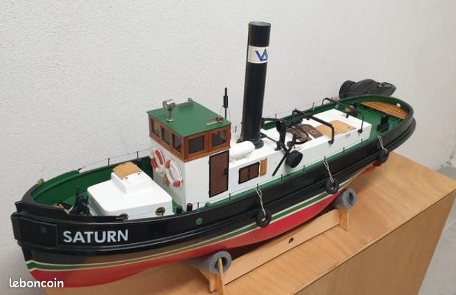 Modélisme bateau RC , GRAUPNER KATAMARAN 8600 formule 1 , coque nue à