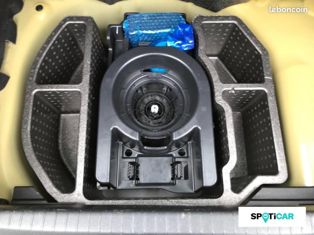 Peugeot 208 PureTech 100 S&S BVM6 Style (image 20)