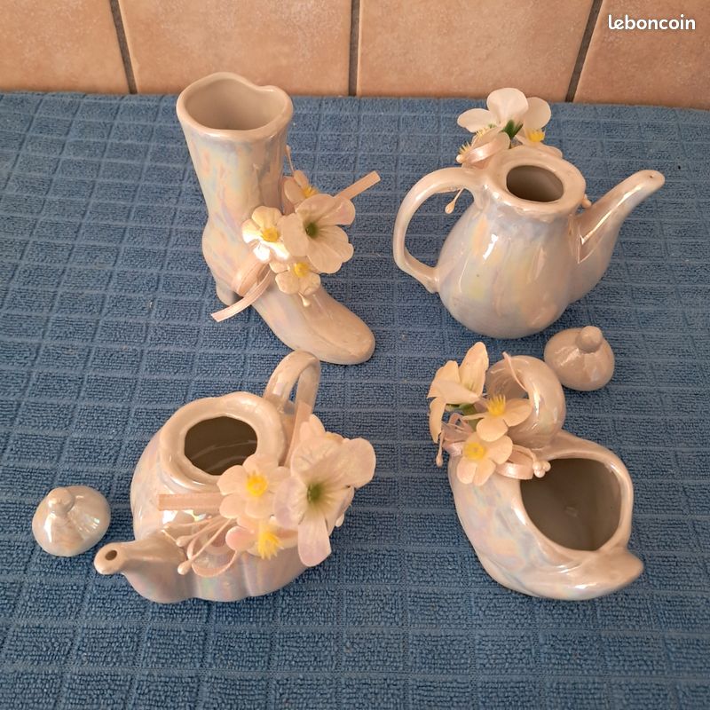 Adorable lot de 3 théières en céramique en forme de maison - Arts de la table