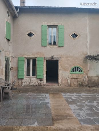 Maison à la campagne