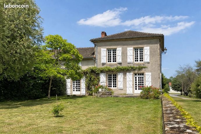 Maison 8 pièces 211 m²