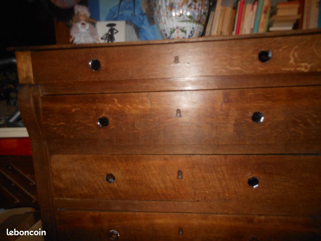 Grande commode en chêne (image 2)