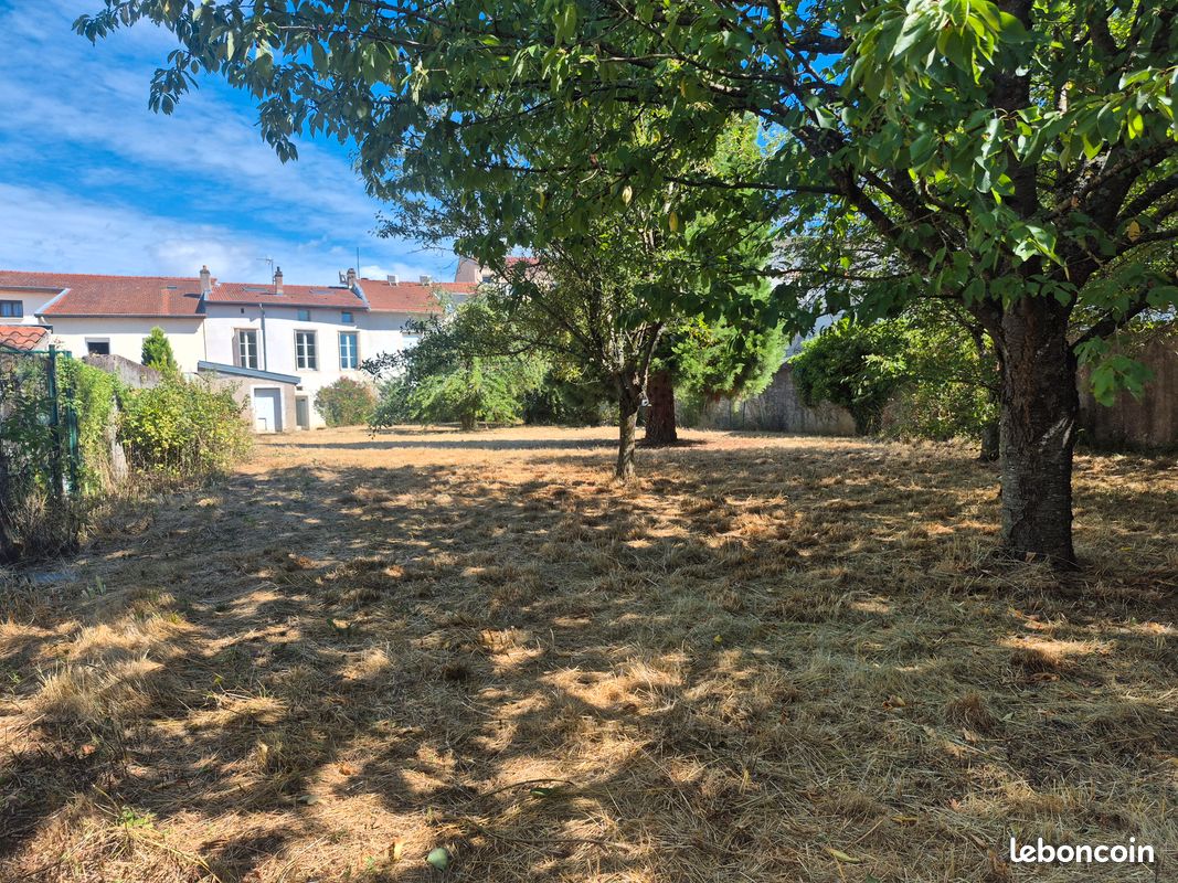 Maison 7 pièces 220 m² · à Essey-lès-Nancy · 220 m² · 249 000 €