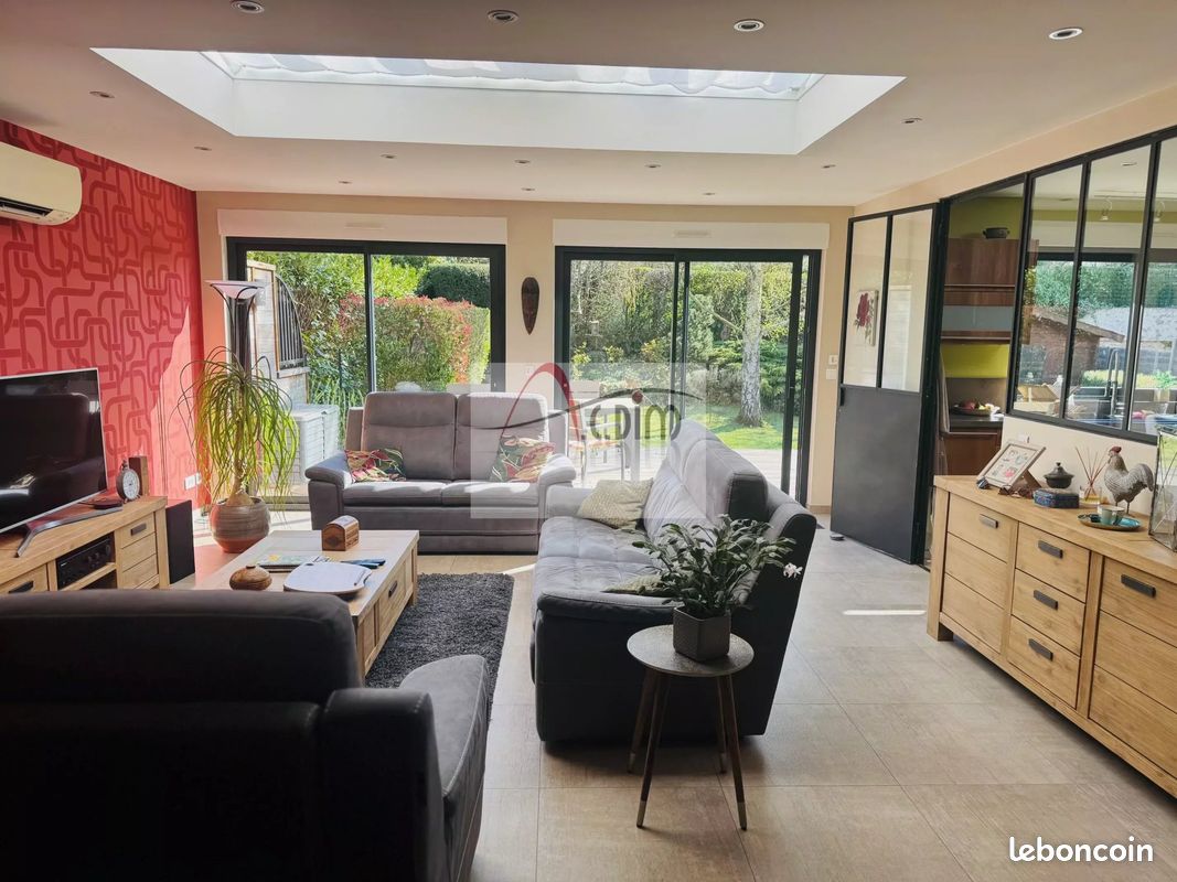 Maison 6 pièces 156 m² · à Vaux-le-Pénil · 156 m² · 429 000 €