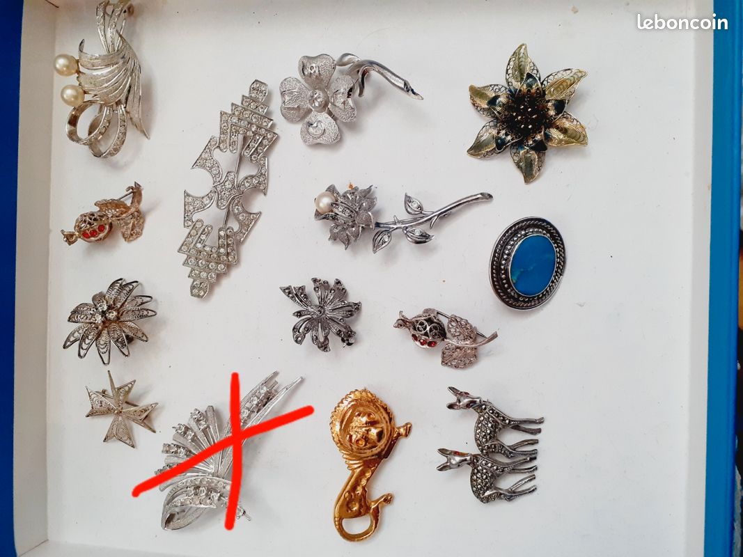 Lot De 4 Bijoux Anciens En Argent - Broches Et Boutons (décor Pays De Galles Et Asiatique)