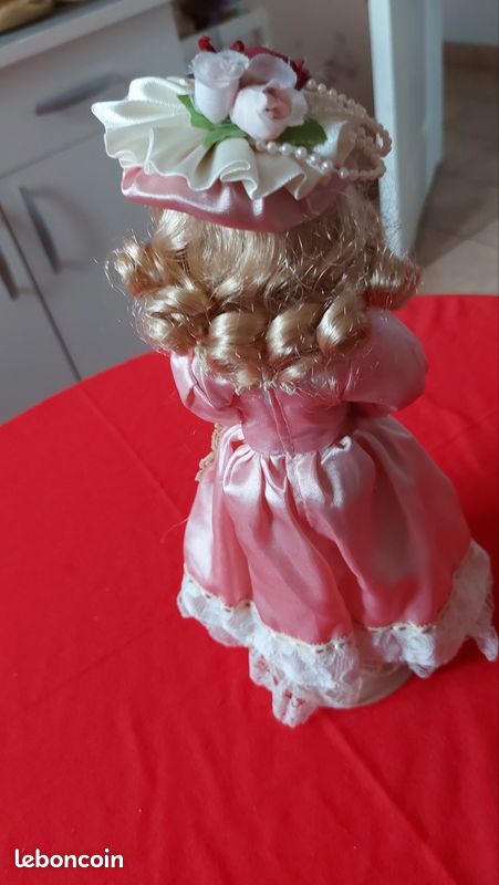 Poupée de collection (image 4)