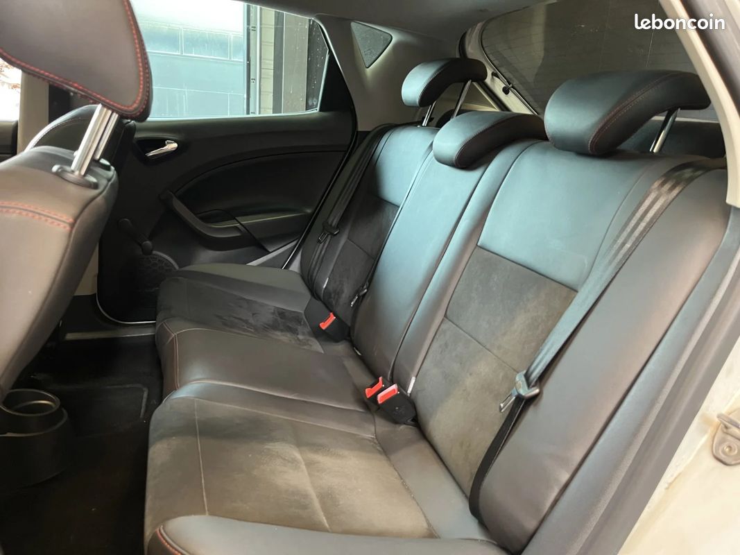 SEAT IBIZA 1.0 TSI 110 FR - CUIR ALCANTARA - TOIT OUVRANT - GPS - CLIM Auto - (image 11)