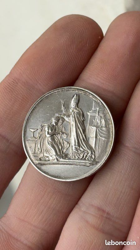 AMOUR ET MARIAGE Médaille de mariage, transformée en pendentif fme_780230 Médailles