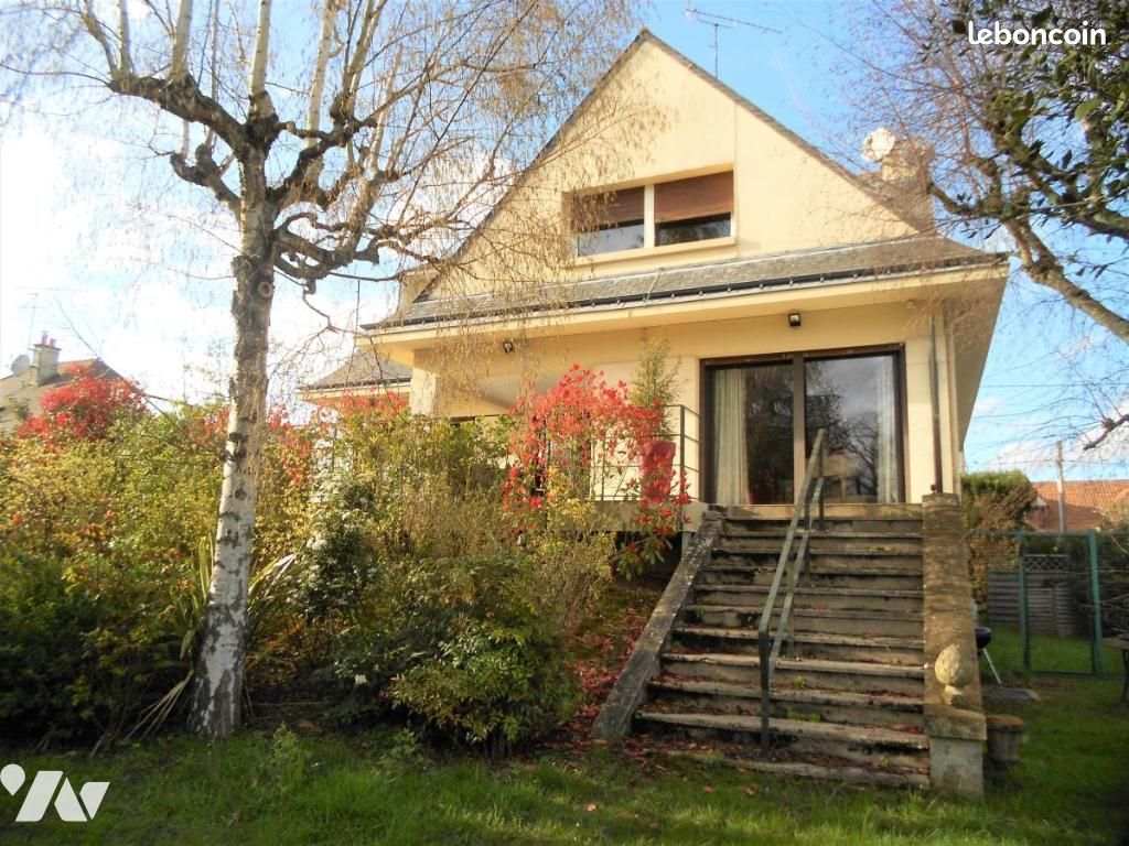 Maison 8 pièces 222 m² · à Rambouillet · 222 m² · 740 025 €