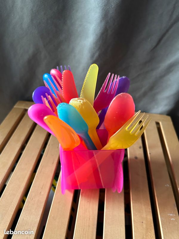 Lot de couvert en plastique (image 2)
