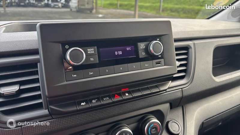 Renault Trafic Véhicule utilitaire ou Société L1H1 3T 2.0 Blue dCi 130ch Confort (image 29)