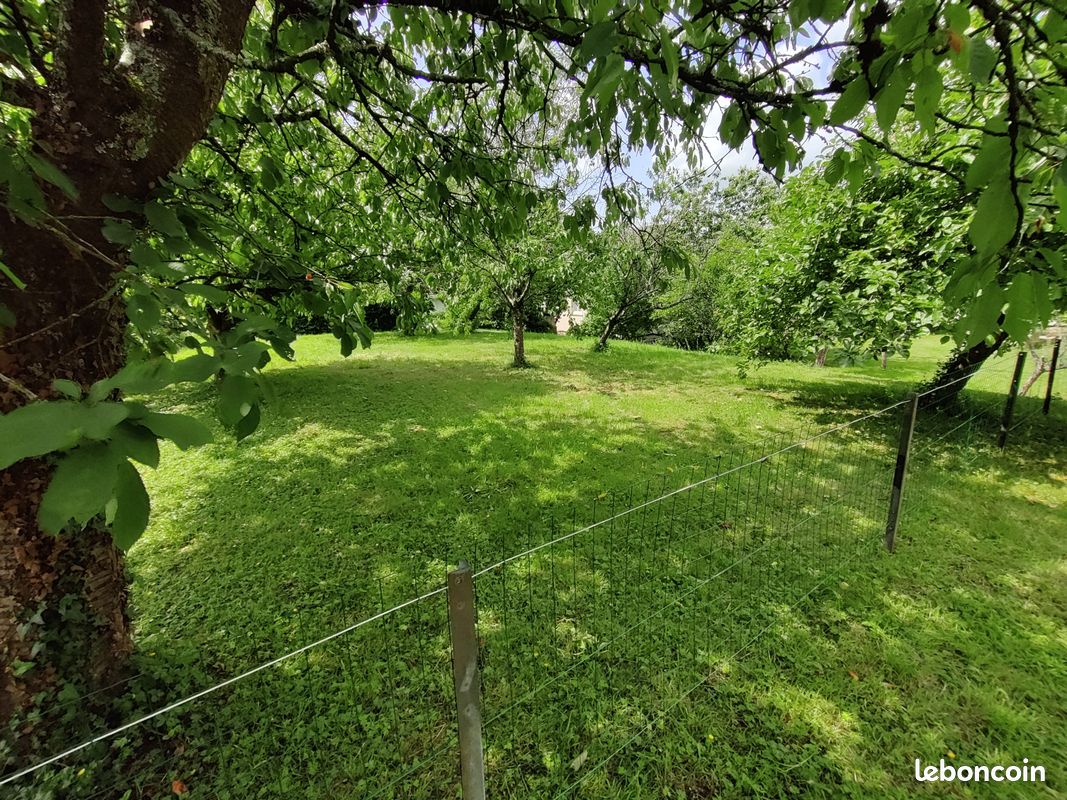 Terrain constructible · à Saint-Laurent · 72 000 €