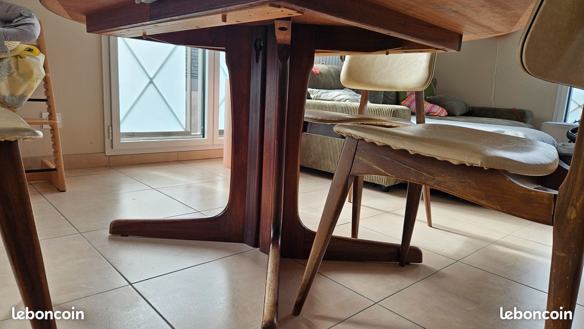 Table ovale vintage années 70 style scandinave – pied central (image 13)