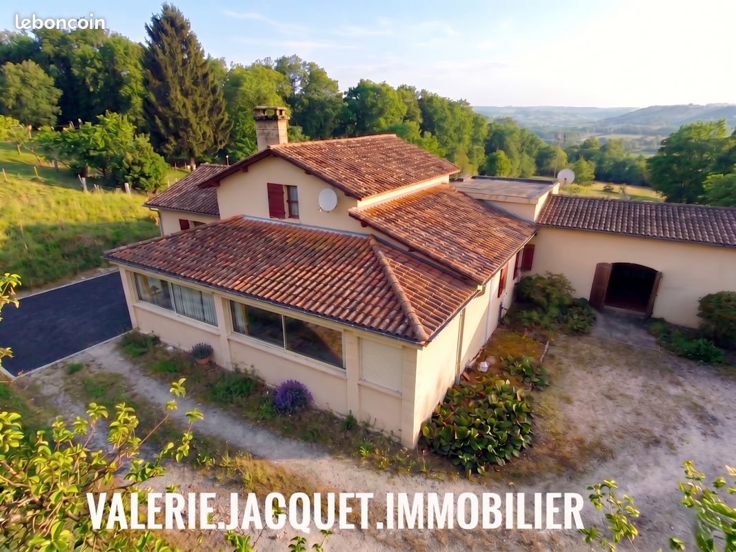 Maison 7 pièces 162 m² · à Saint-Cibard · 162 m² · 349 000 €