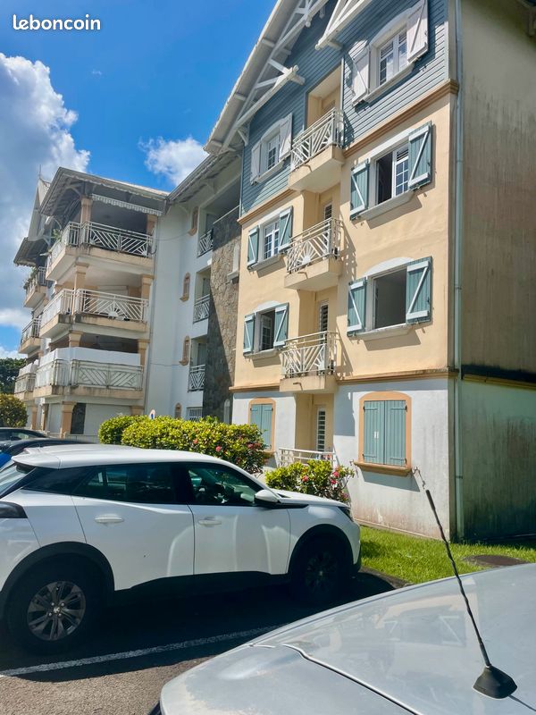 Appartement 4 pièces 91 m² · à Fort-de-France · 90,6 m² · 235 000 €