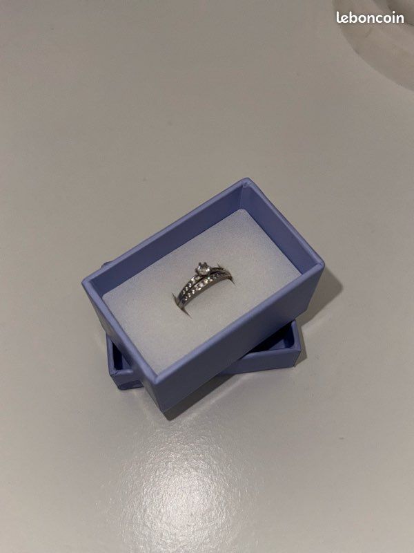 Bague argentée Solitaire (image 2)