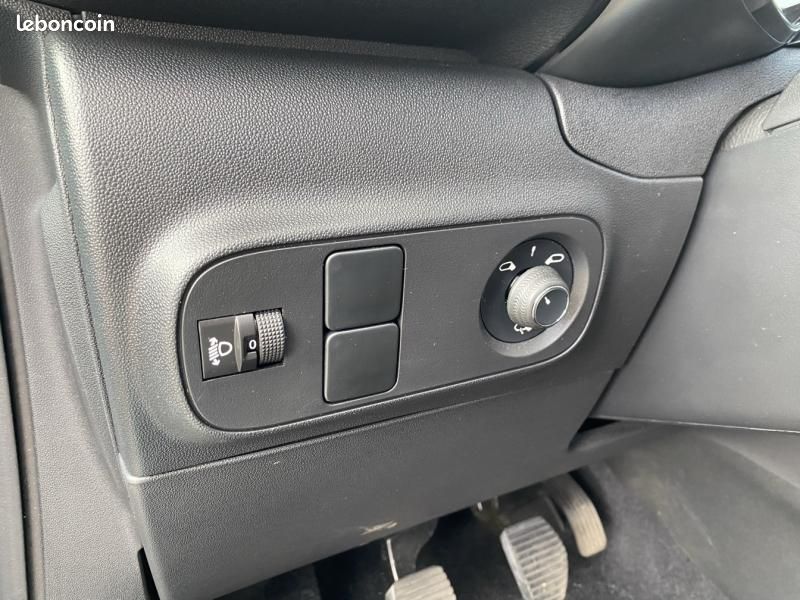 Citroen C3 PureTech 82 Feel / GARANTIE 12 MOIS (image 22)