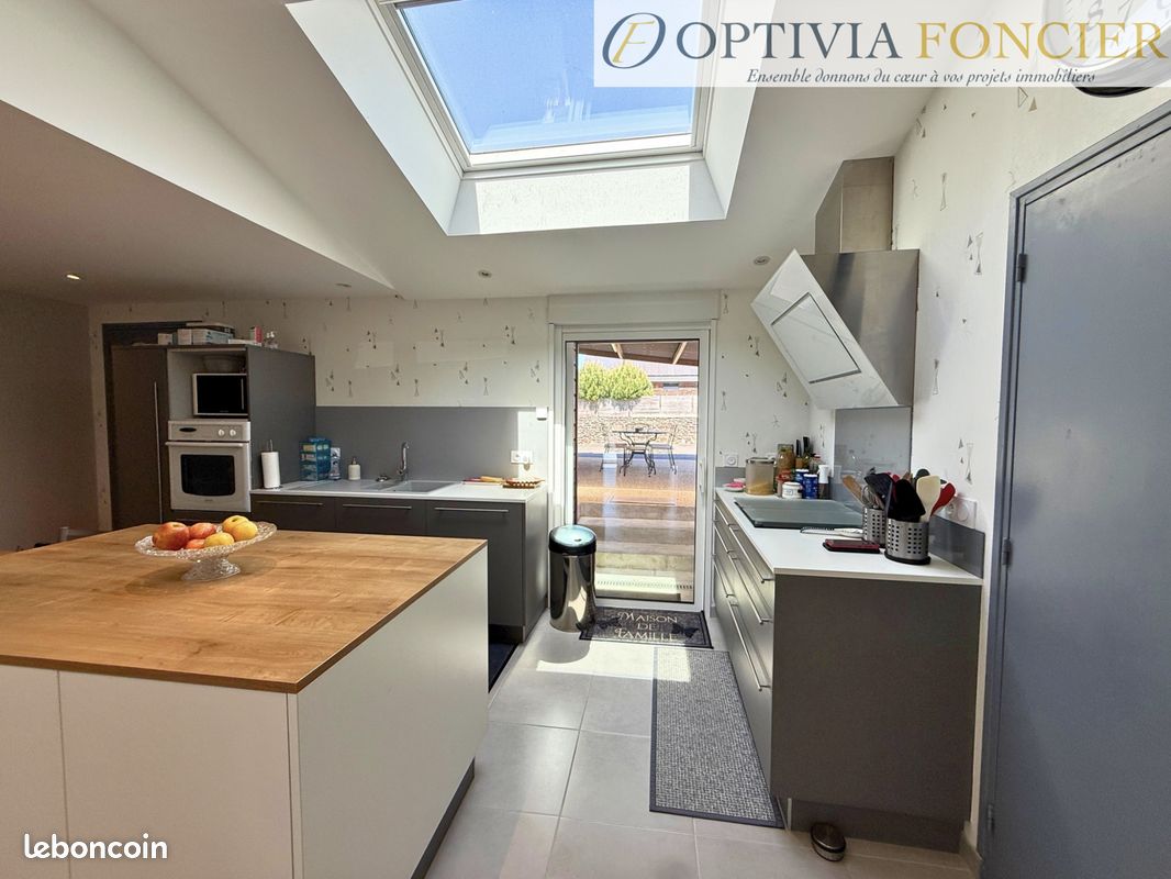 Maison 7 pièces 190 m² · à Bruz · 190 m² · 399 700 €