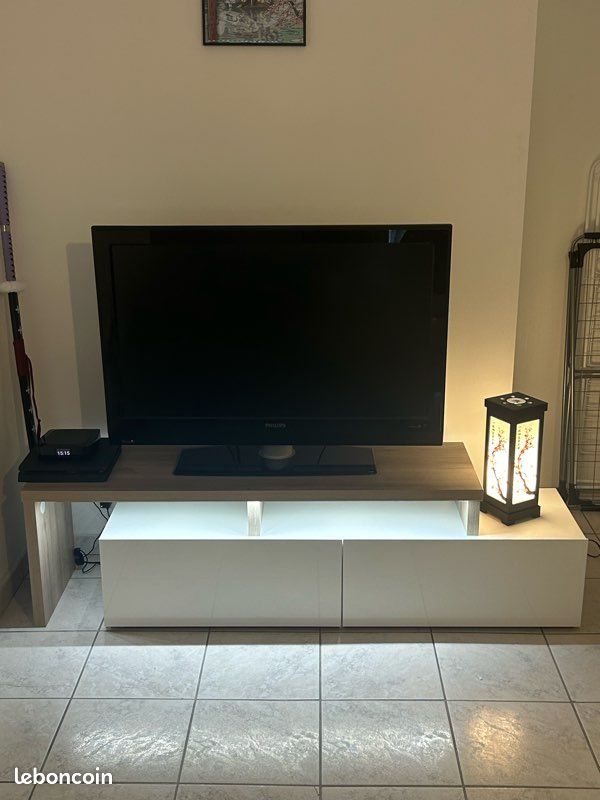Meuble télévision (image 1)