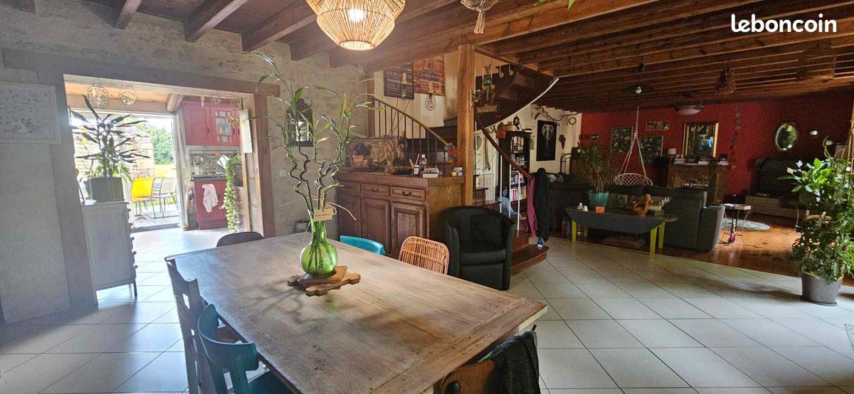 Maison 7 pièces 198 m² - Azay-le-Brûlé 79400 (image 2)